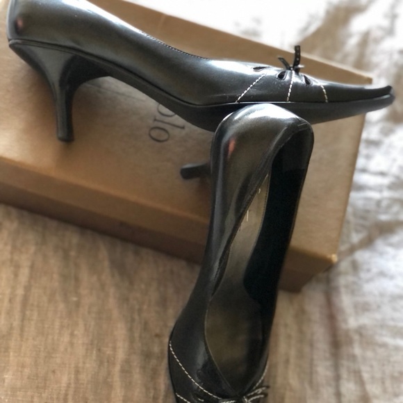 Vintage gorgeous Paolo Black Leather kitten heels 👠 - Picture 3 of 5